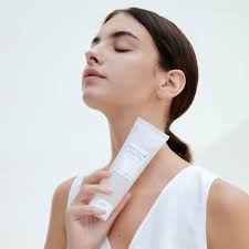 Centella Tone Brightening Cleansing Foam - SKIN1004